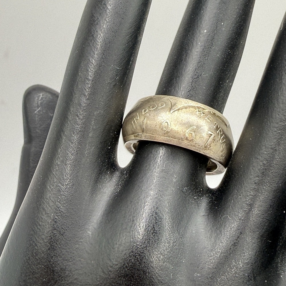 1967 Kennedy JFK Half Dollar Coin Silver Tone Ring Size 6.5